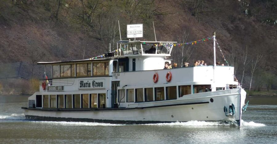 1 hour boat cruise with fragrant coffee and homemade strudel - Key details you will care about