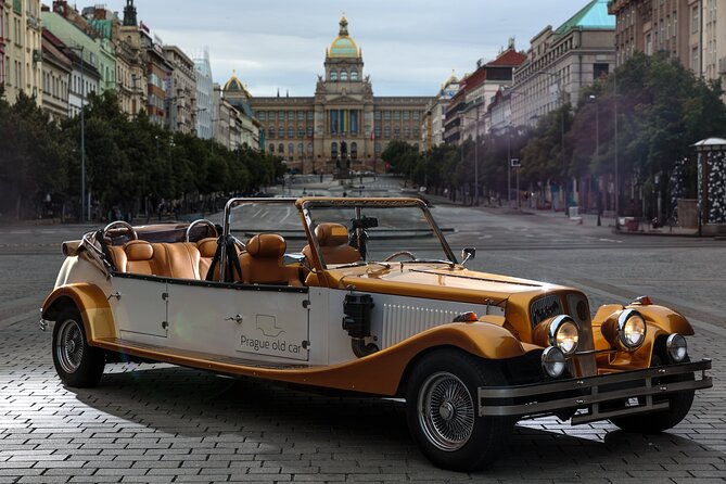 1 hour Old timer Convertible Prague Sightseeing Tour - The vintage convertible + pickup that cuts wasted time
