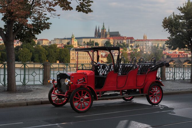 1 hour Old timer Convertible Prague Sightseeing Tour - Stop-by-stop: Prague Castle, St. Vitus, and the view that explains everything
