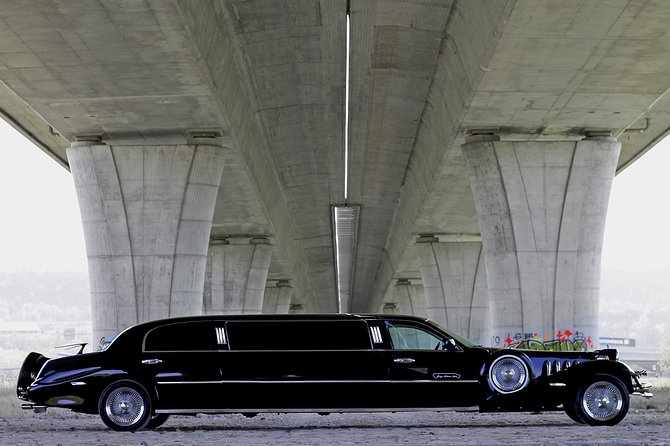 1 hour ride in vintage limousine - What you’re really buying in a 1-hour vintage limo ride