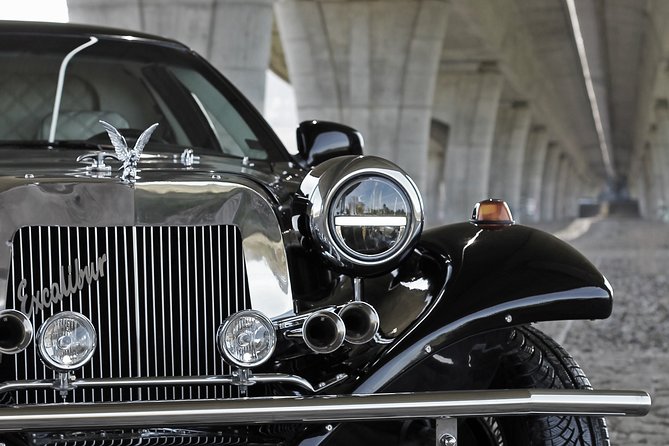 1 hour ride in vintage limousine - The driver experience: what to look for in day-of reality