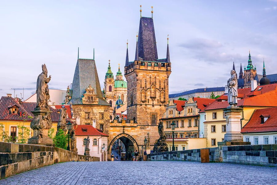 1000 years of history! Evening walking foodie tour - Why This Prague Evening Food Walk Feels Like a Local’s Night Out