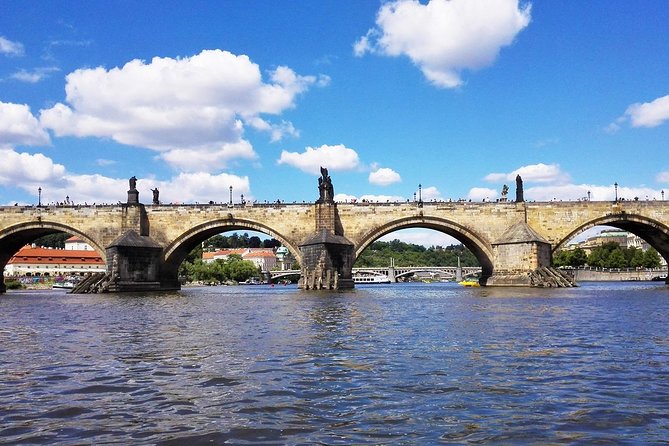 2:5-Hour Walking Tour of Old Town Prague with Boat Ride - Charles Bridge, your big finale before the boat