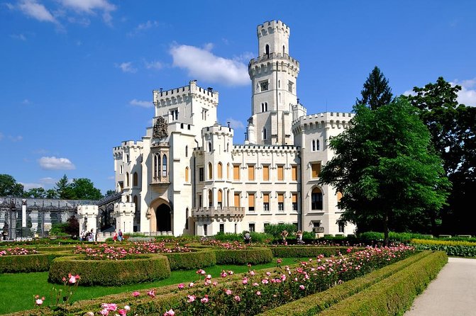 2-Day Hluboka and Cesky Krumlov Tour from Prague - Meeting Point in Prague, and Why You Should Arrive Early