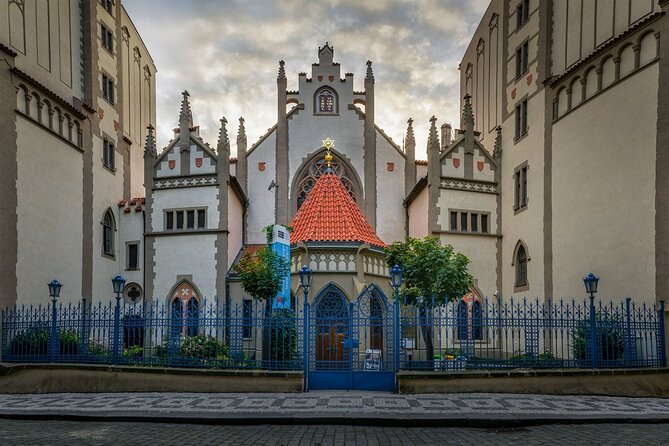 2-Hour Old Town and Jewish Quarter Tour in Prague - Key highlights to know before you go
