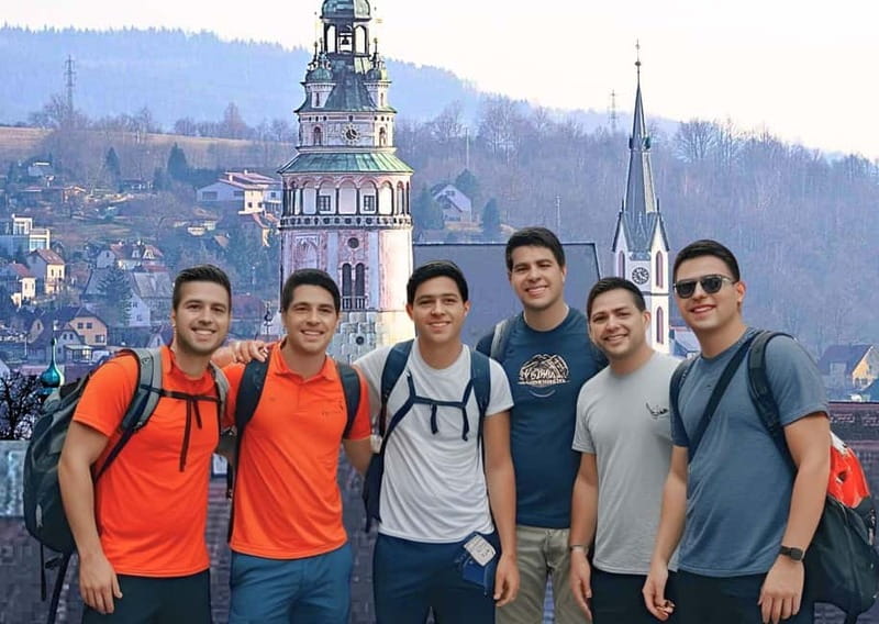 5h All-in SUMMER Tour River Cruise, Castle, Lunch & Treats☀️ - Bellaria Garden, Statues of the Four Seasons, and the Revolving Auditorium
