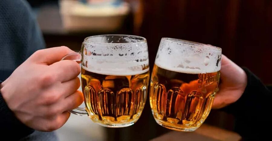 Beer Tour - A 3-hour Prague beer crawl with Spanish guidance