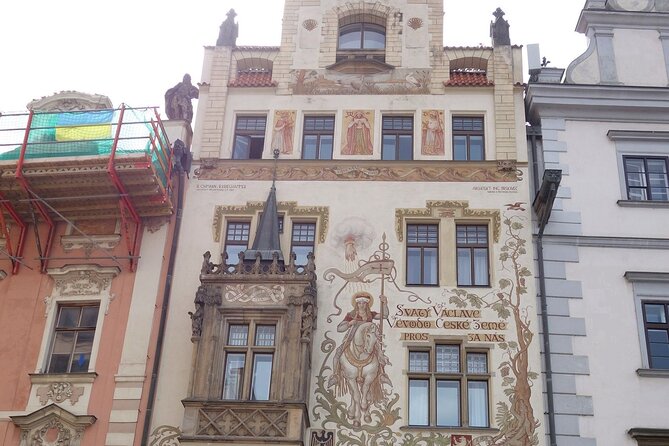 Best of Prague - City walking tour with Czech Cuisine Lunch - Waldstein Palace: Early Baroque Charm in a Short Stop