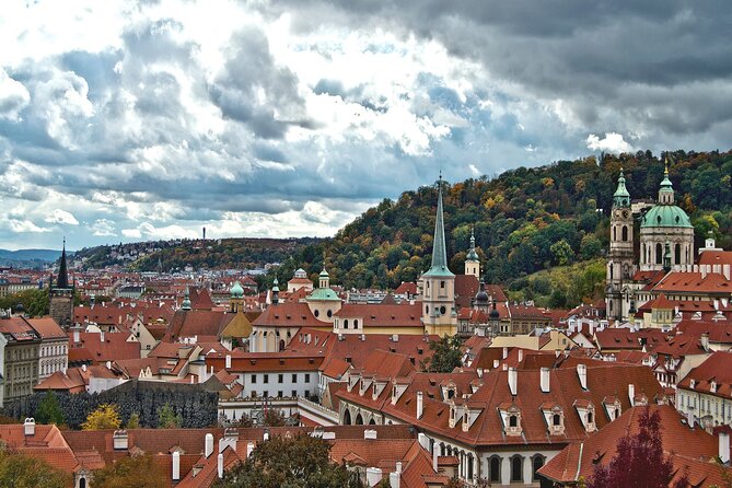 Best of Prague Private Walking Tour (Left and Right Riverbank) - Jewish Prague: Pinkas Synagogue and the Old-New Synagogue