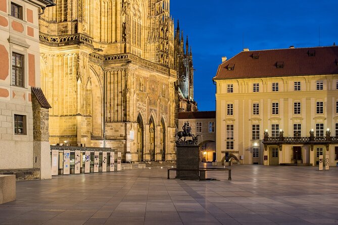 Best views of Prague by night - Getting your bearings: squares, the medieval core, and river scenes