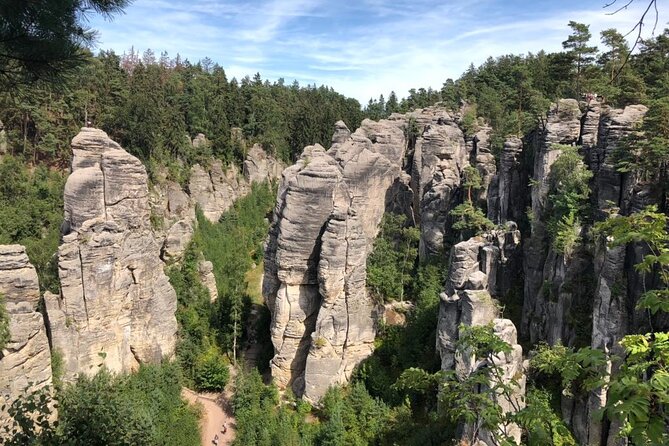 Bohemian Paradise and the Trosky castle tour - The lunch break inside the hike time