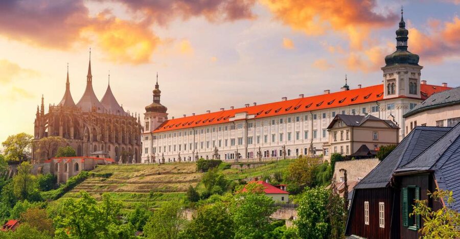 Bone Church and Kutna Hora Private Tour from Prague - Kutna Hora’s Gothic heart, St Barbara Cathedral and what to notice