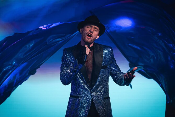 Cabaret in the Heart of Prague 2 Hours Show - Silver and Gold dinner: how to choose between full meal and Prosecco only