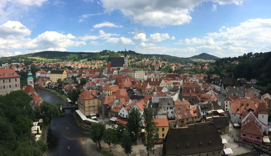 Český Krumlov: 2 Hour Private Walking Tour with Guide - Barber’s Bridge and the Cloak Bridge: river drama without a long detour