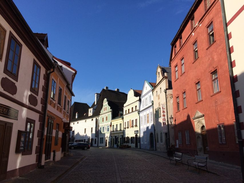 Český Krumlov: 2 Hour Private Walking Tour with Guide - Pickup to first sights: starting Český Krumlov with confidence