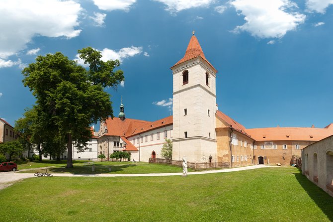 Český Krumlov Free Tour - How the Timing Works: About 2 Hours of Walking, Not a Day Trip