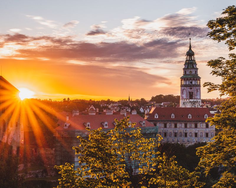 Český Krumlov: Half-Day Medieval Architecture Walking Tour - Red Gate and the Castle Approach: Where the Town Becomes a Fortress