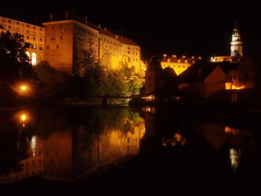 Český Krumlov: Night Walking Tour with a Professional Guide - Quick Hits From a Night With a Pro Guide