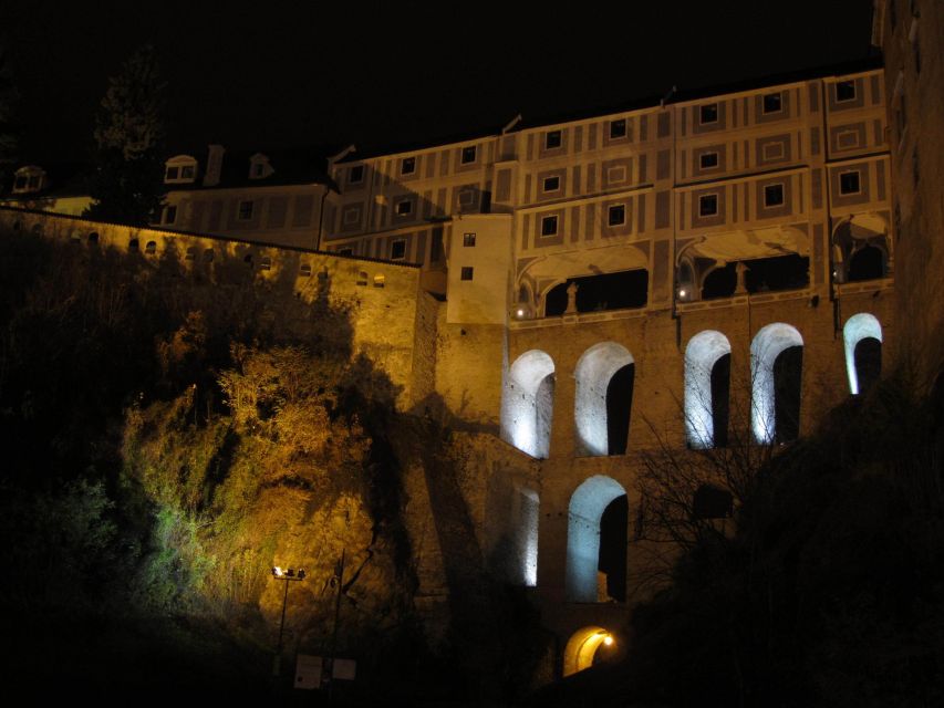 Český Krumlov: Night Walking Tour with a Professional Guide - The Route Through Crooked Medieval Streets After Sunset