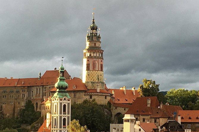 Cesky Krumlov Old Town Private Walking Tour - Cesky Krumlov Castle grounds: viewpoints, bridges, and panorama time