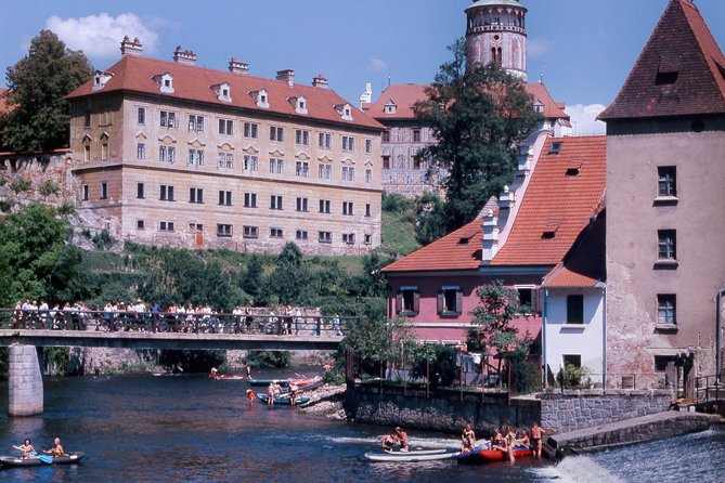 Cesky Krumlov One Day Trip from Prague by bus - The Day’s Flow: Town First, Then Castle, Then Time to Breathe