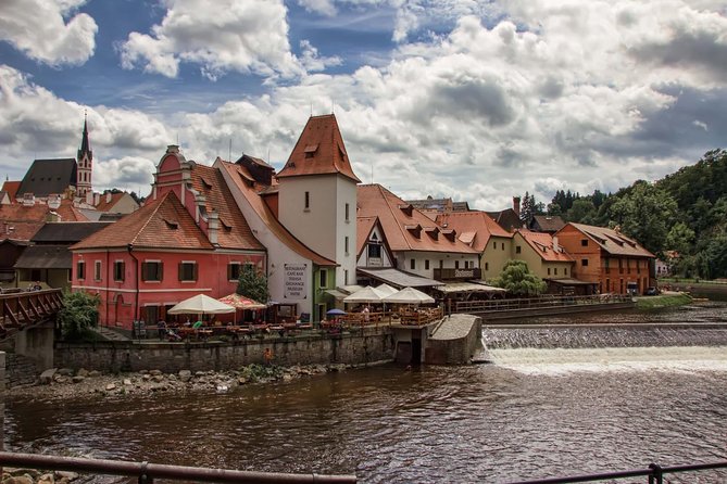 Cesky Krumlov Private day trip from Prague with Lunch and Castle admission - Písek’s old bridge stop: a quick taste of another historic town