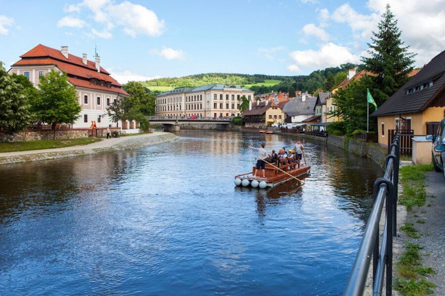 Český Krumlov: Wooden Raft River Cruise - Meeting at the Information Center, Then Walking to Parkán Port