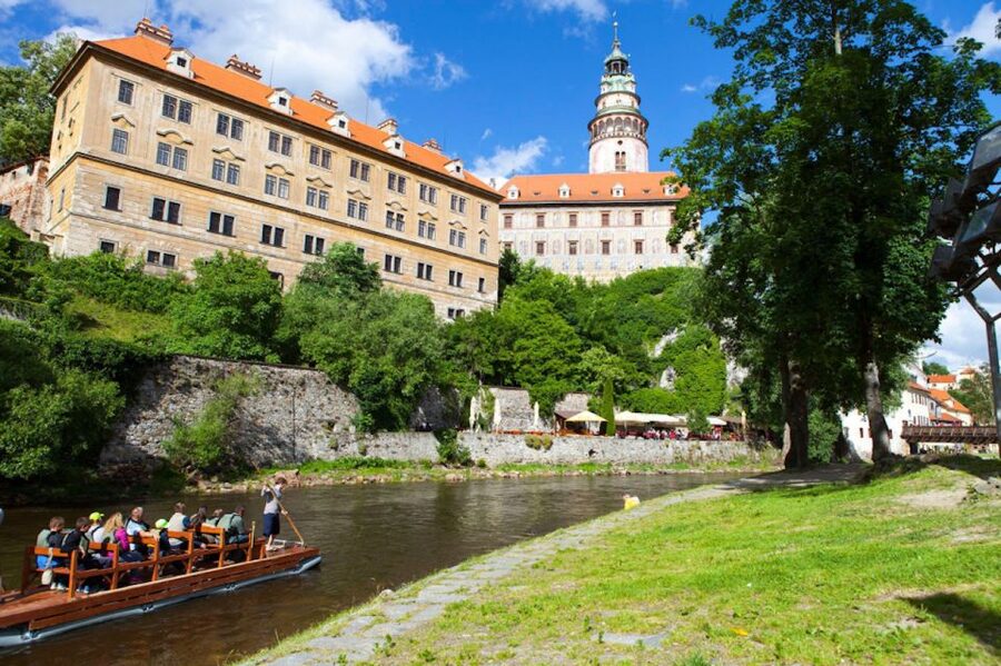 Český Krumlov: Wooden Raft River Cruise - Price and Value: Is $35 Worth 50 Minutes?