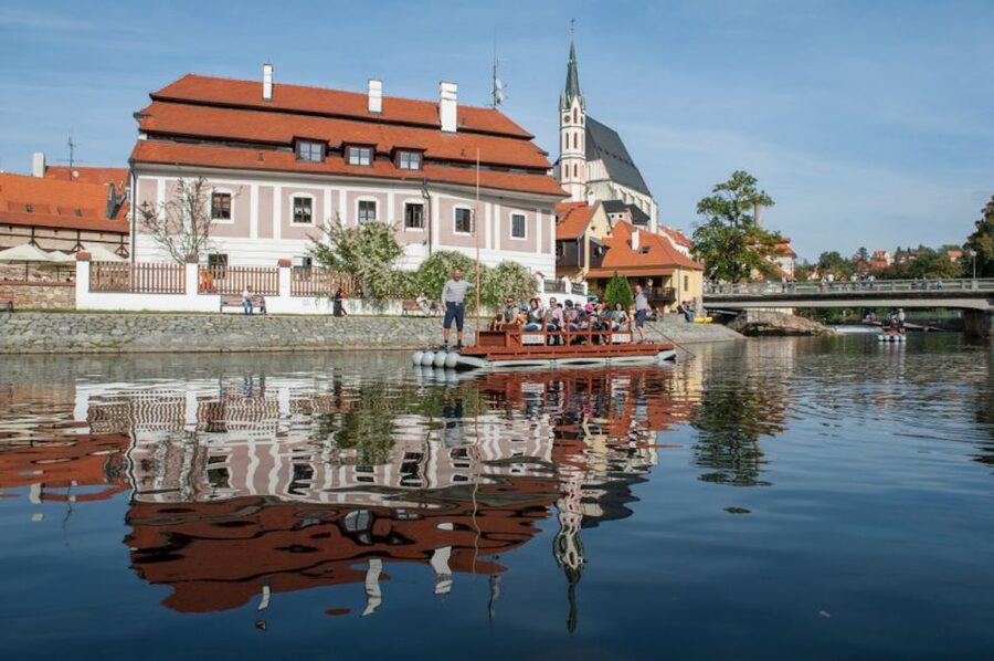 Český Krumlov: Wooden Raft River Cruise - Who Should Book This Raft Cruise
