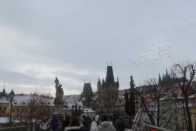 Charles Bridge and Prague Castle Walking Tour - St. Vitus Cathedral: Quick Entry, Better Understanding