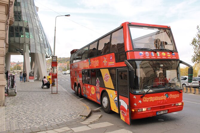 City Sightseeing Prague Hop-On Hop-Off Bus Tour & optional Boat Tour - Switching between Blue and Red without losing your day