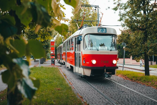 Classic Prague Castle Tour, Strahov Monastery & Castle District - Why this Prague Castle route works in 2.5 hours