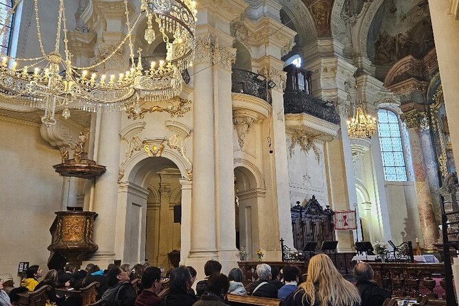 Classical Concert in St. Nicholas Church - When the Staging Differs From Photos, Here’s What to Expect