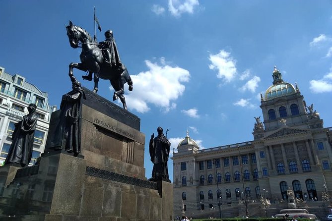 Communism and its fall Prague private tour - The Hotel Pickup by Foot: Easy, but Know the Limits