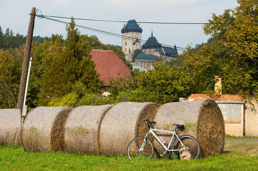 Countryside Bike Tour From Prague To Karlstejn Castle - Why this Prague to Karlstejn ride is a smart half-day formula