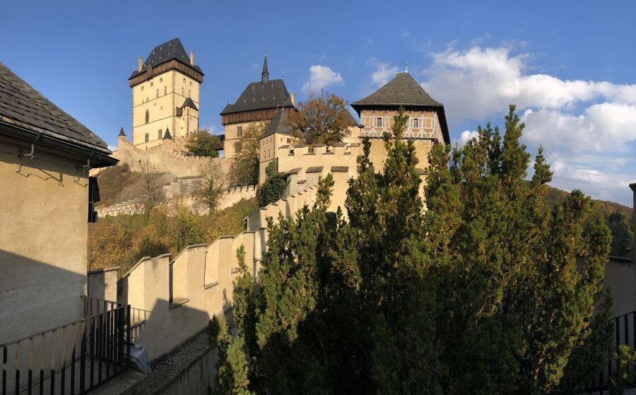 Coutryside bike tour to Karlstejn Castle. - Switching rivers on the Berounka: the countryside feel kicks in