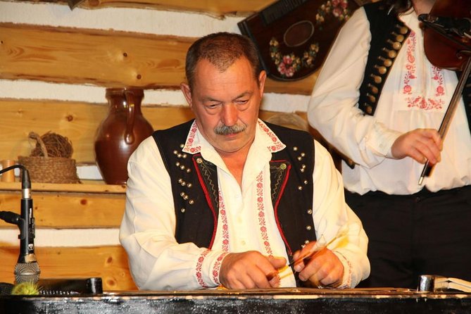 Czech Folklore Show with dinner and transfer - Folklore Garden show: two and a half hours you can actually follow
