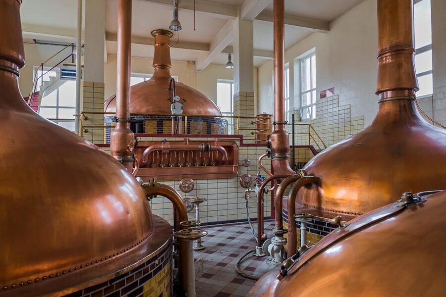 Day trip to Pilsner Urquell brewery and Bohemian glassworks - The Plzeň sightseeing stop and how the Great Synagogue fits
