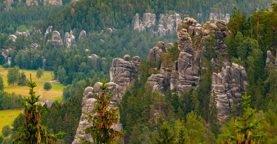 Day Trip to Rock City in Adrspach and Church of Peace - Adršpach Rock Formation: The Green Loop Route and How Tight It Gets