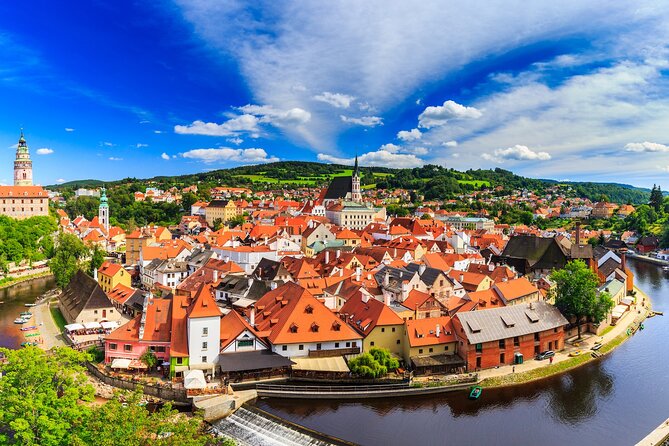 Day Trip to the Fairytale Town of Cesky Krumlov - Český Krumlov Castle: where the views actually make sense