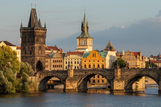 Discover the Best of Prague: Private Tour incl Best beer tasting - Hradcany walk-through: the biggest medieval castle complex, done in 30