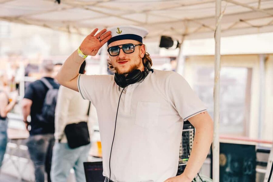Drunken Monkey Prague Boat Party Open Bar to Duplex Club - Dress Code and Comfort Tips for Smart Casual Night Cruising
