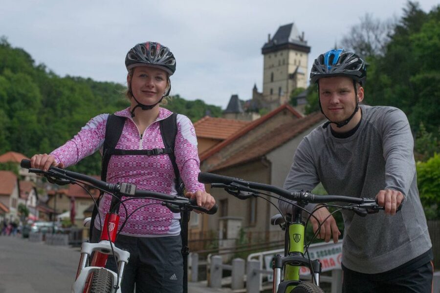 E-Bike Day Trip: Visit a Roman Castle and Taste Craft Beer - Riding back and returning to Prague by train