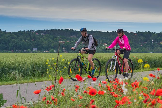 E-Bike Full-Day Trip From Prague:The Mighty Karlstejn Castle - Leaving Prague the smart way, with traffic-free biking