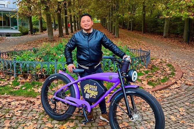 E-BIKE TOUR: 10 Must-See Landmarks & Viewpoints in Prague 1-8per. - Letná Beer Garden and Letná Park: views with the right kind of breathing room