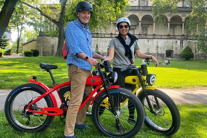 E-BIKE TOUR: 10 Must-See Landmarks & Viewpoints in Prague 1-8per. - Hanavský Pavilion: best viewpoint energy, timed for photos