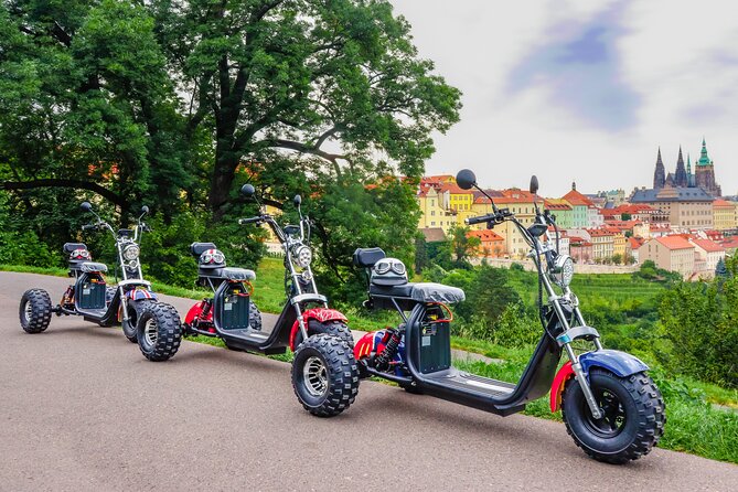Electric Trike Tour in Prague - City Sightseeing & Fun Riding - Lennonova zed to Charles Bridge: a street pause, then a river ride