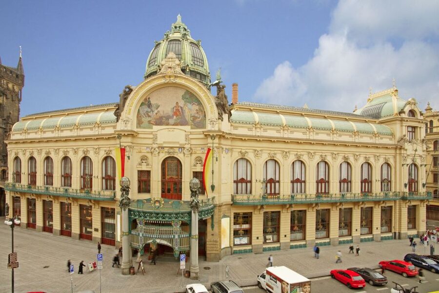 Essential Prague Walking Tour - Old Town: where the story feels physical