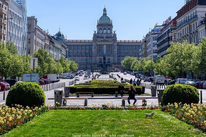 Explore the Historic Prague Castle: Private Half-Day Walking Tour - Prague Castle in 2.5 Hours, What You Really Get