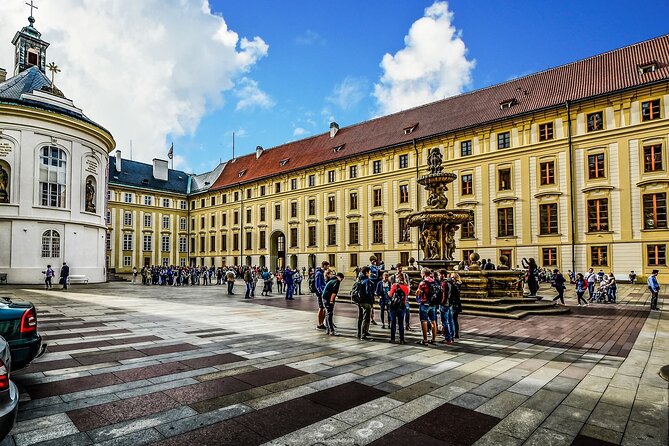 Explore the Historic Prague Castle: Private Half-Day Walking Tour - Stop 1: Prague Castle, Big Courtyards and 9th-Century Roots